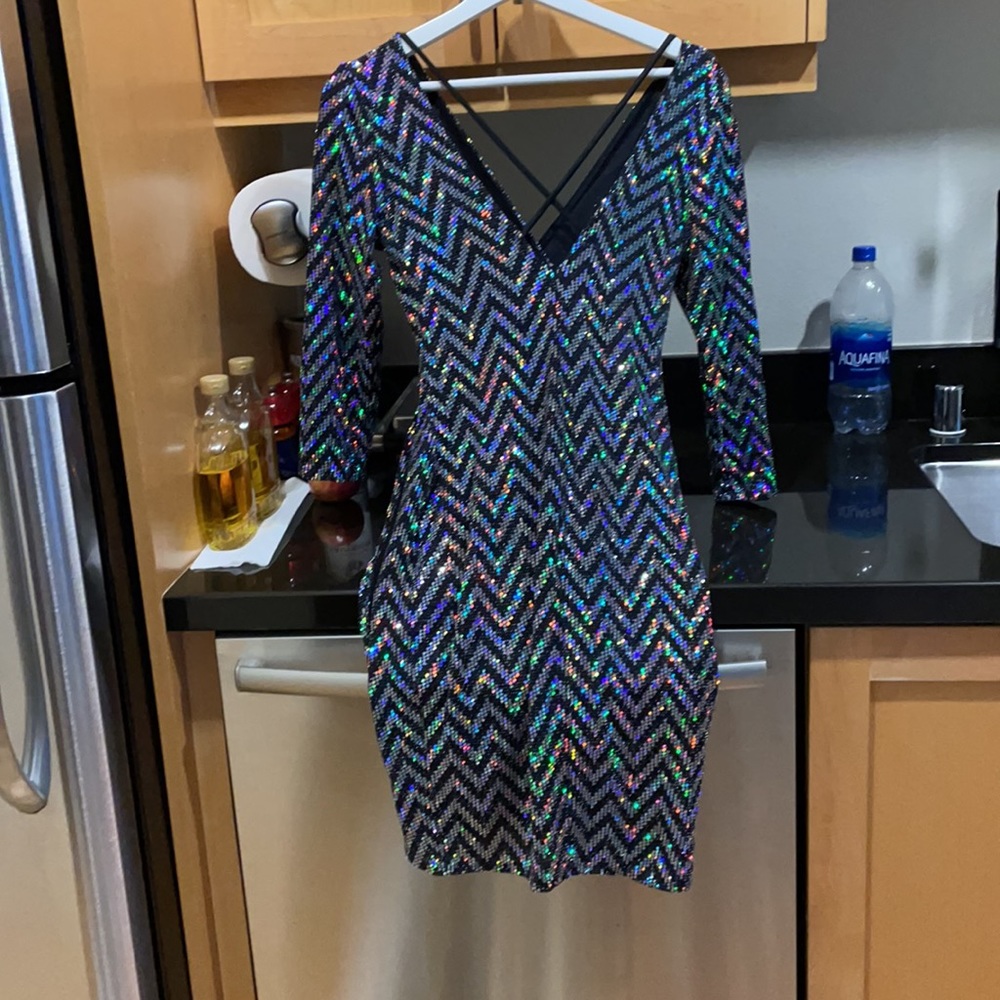 Dress - Picture 2 of 3
